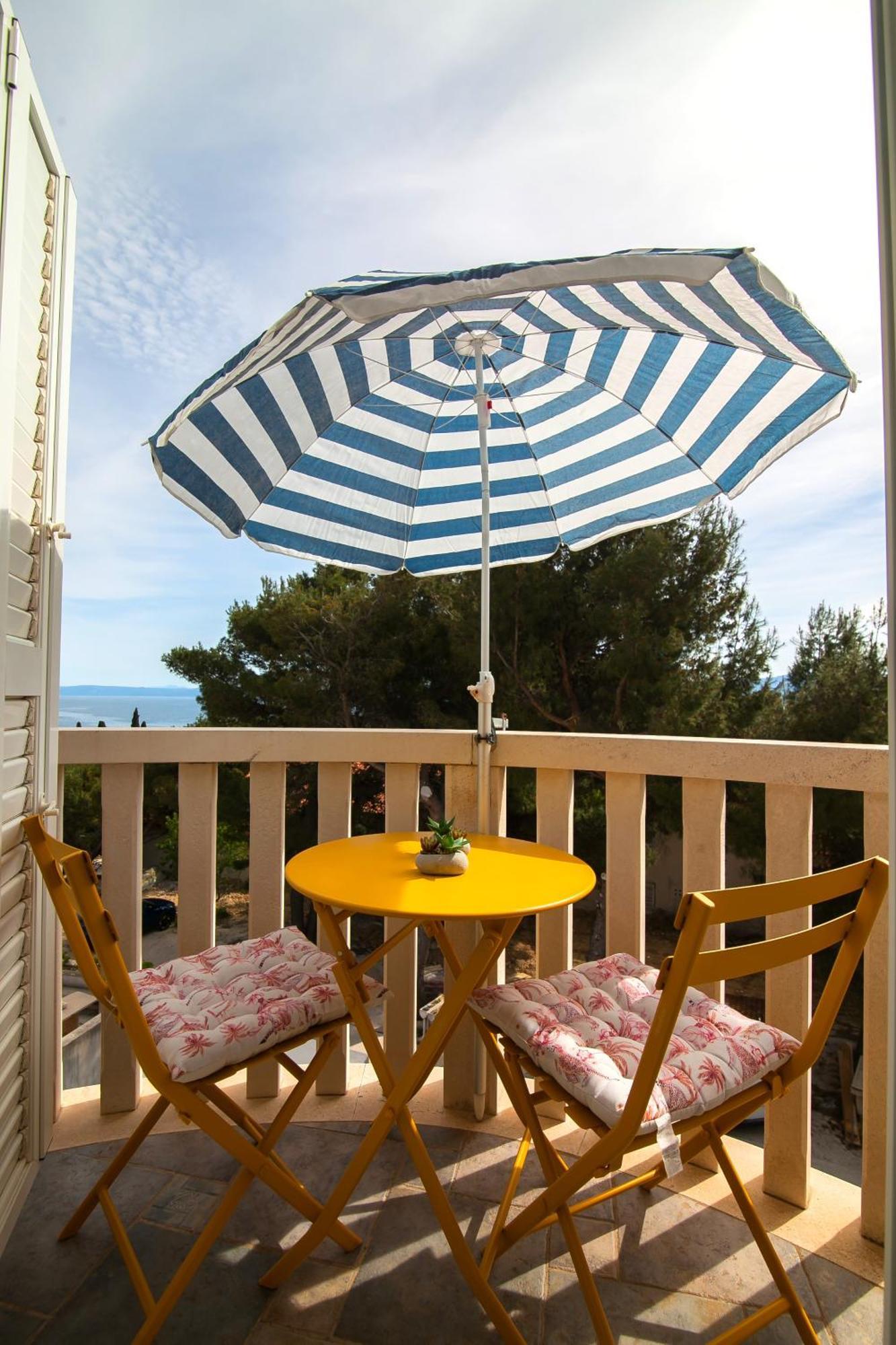 Helvetia Sunny Apartments Μπολ Εξωτερικό φωτογραφία