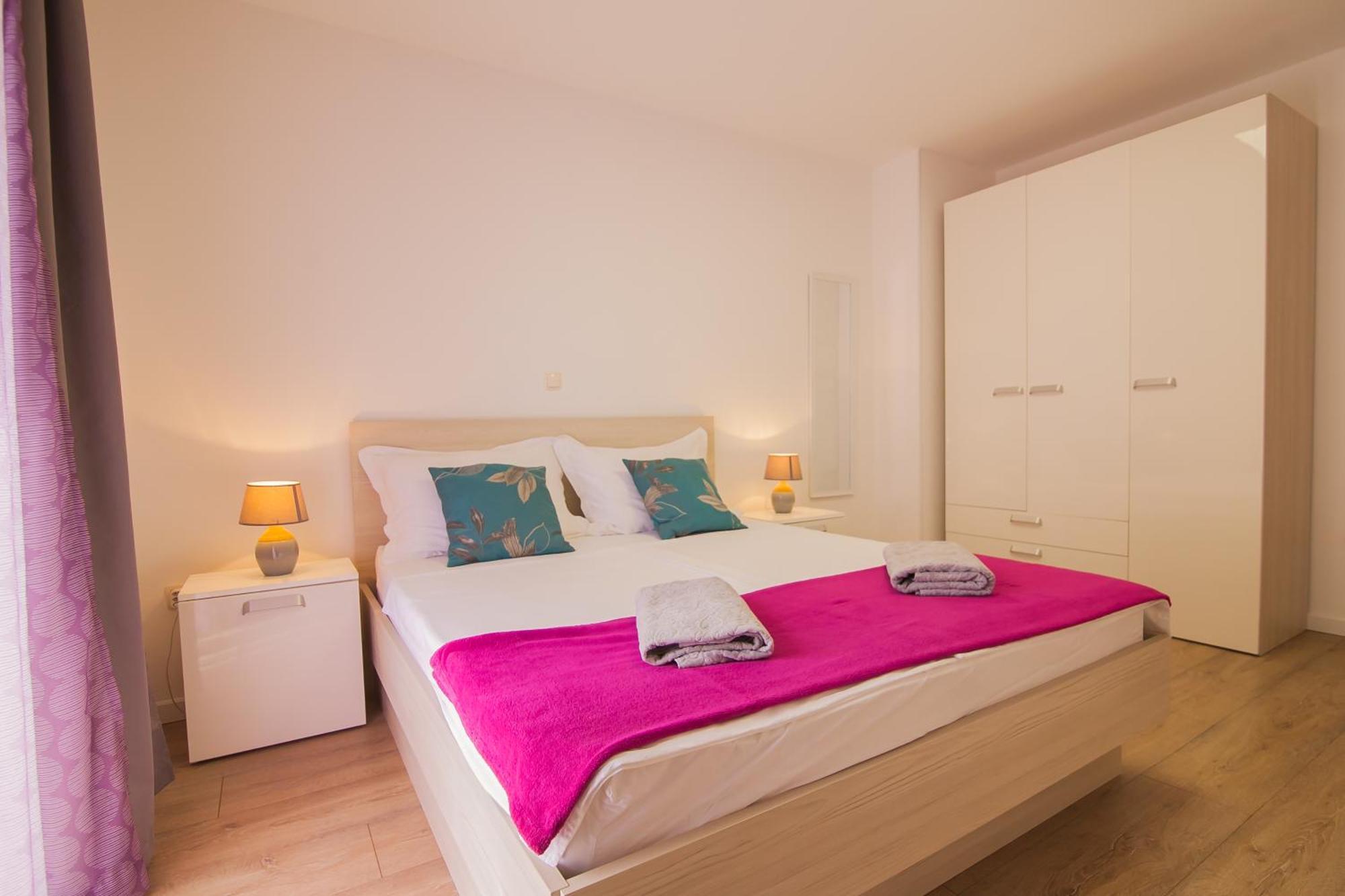 Helvetia Sunny Apartments Μπολ Εξωτερικό φωτογραφία