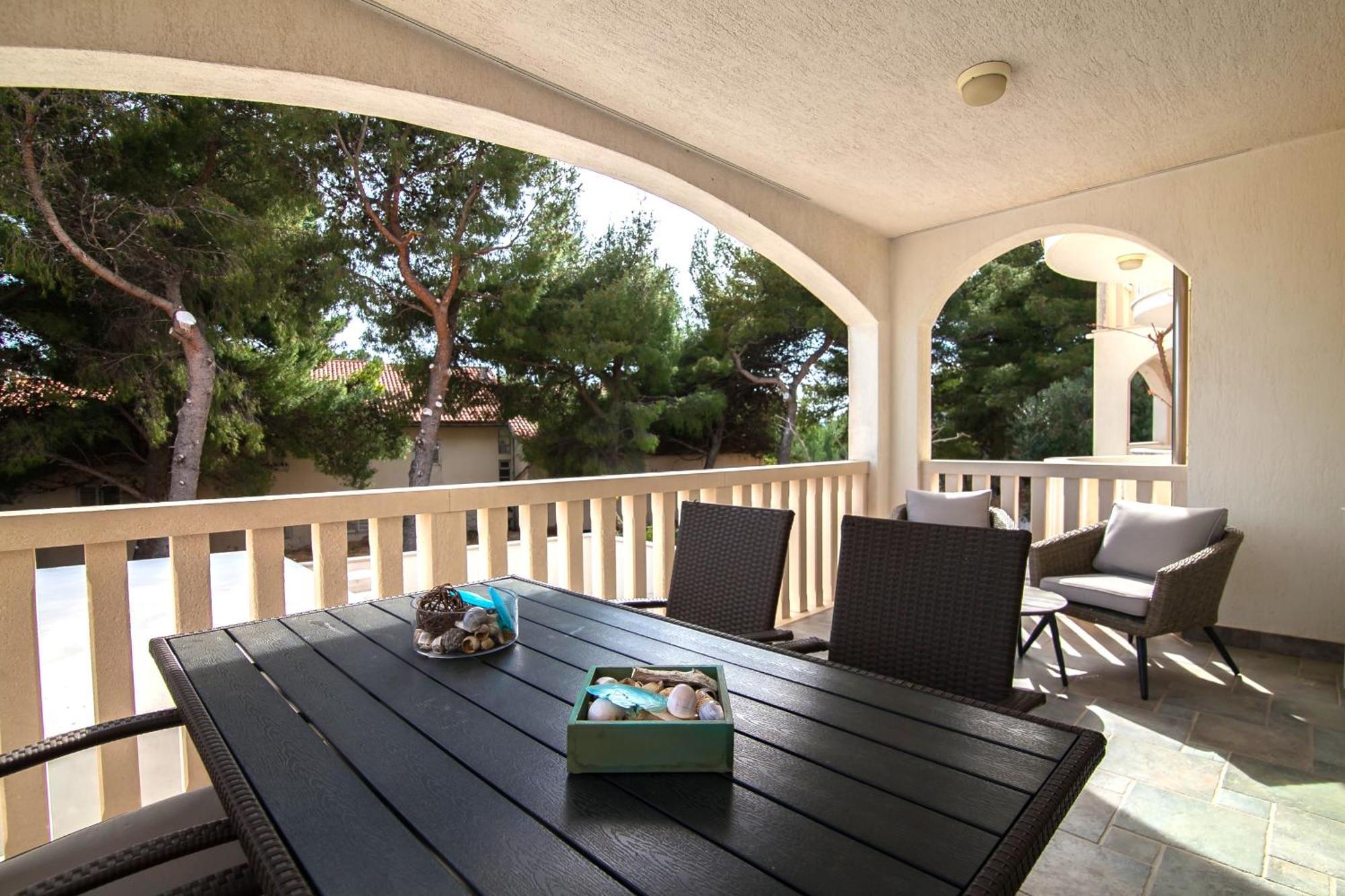 Helvetia Sunny Apartments Μπολ Εξωτερικό φωτογραφία