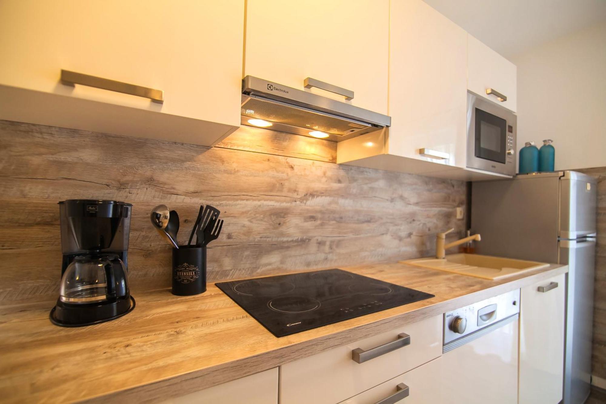 Helvetia Sunny Apartments Μπολ Εξωτερικό φωτογραφία