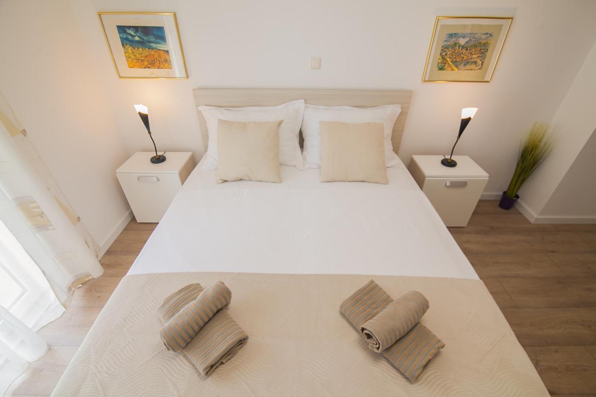 Helvetia Sunny Apartments Μπολ Εξωτερικό φωτογραφία