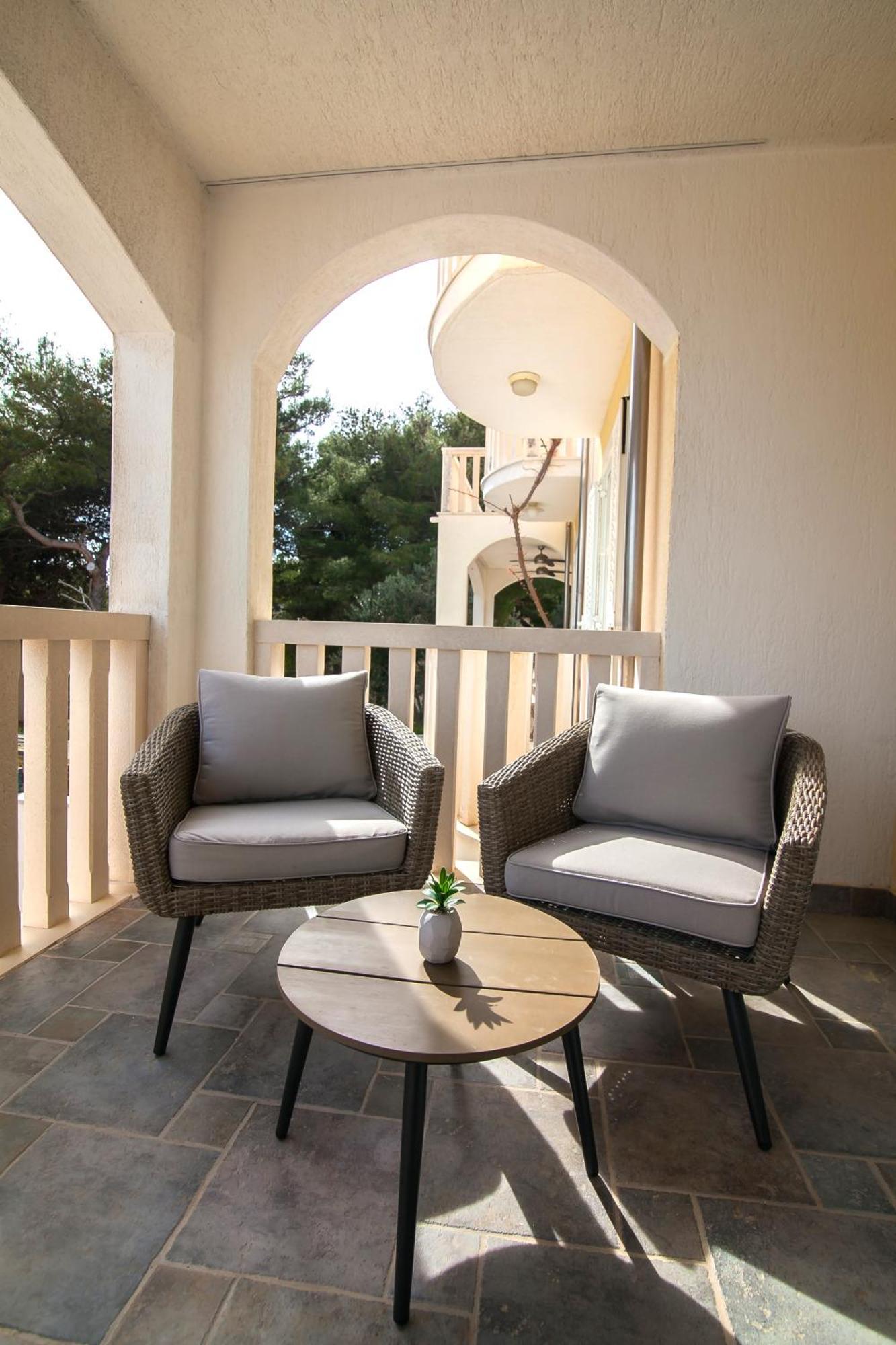 Helvetia Sunny Apartments Μπολ Εξωτερικό φωτογραφία