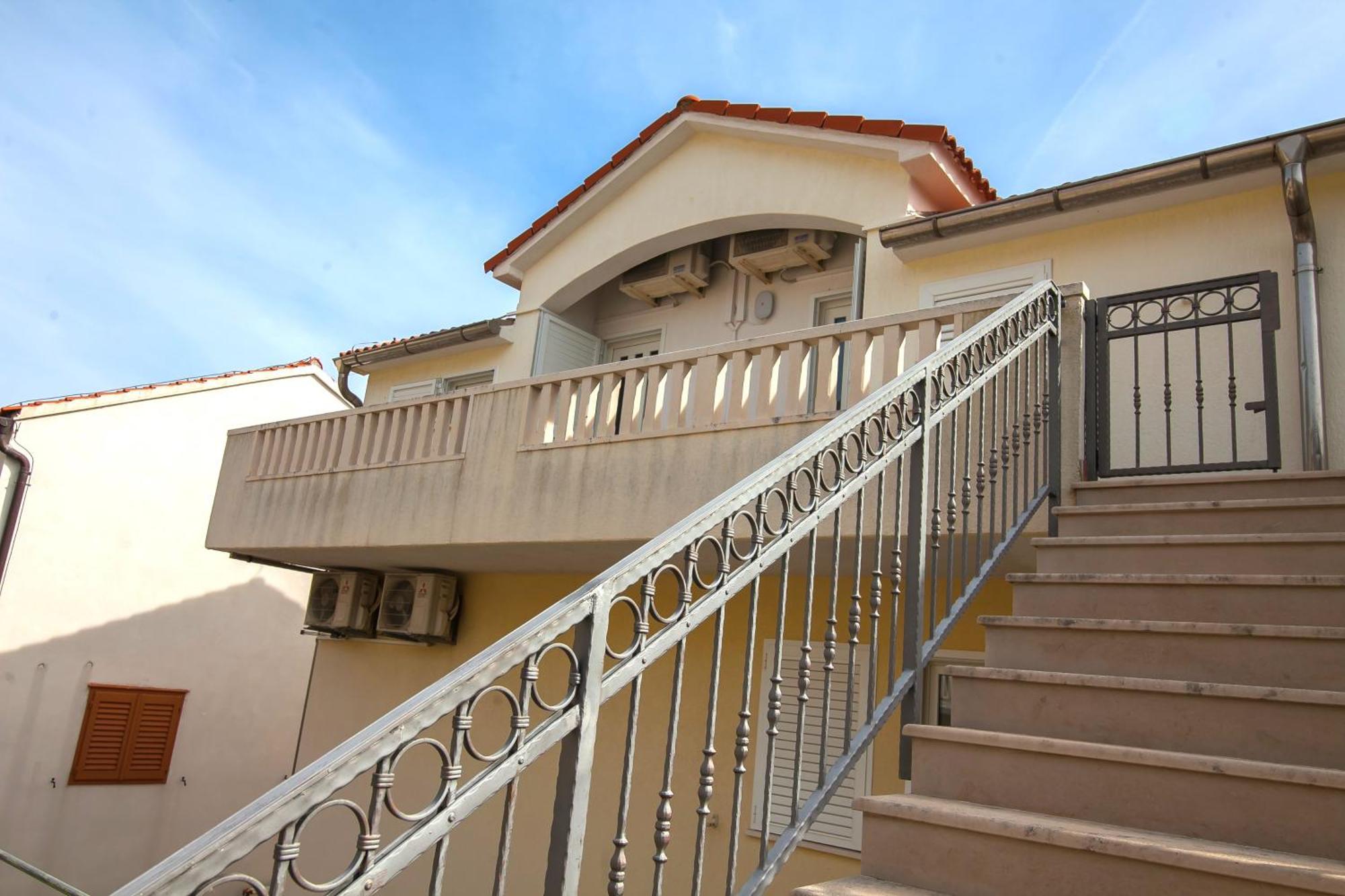 Helvetia Sunny Apartments Μπολ Εξωτερικό φωτογραφία